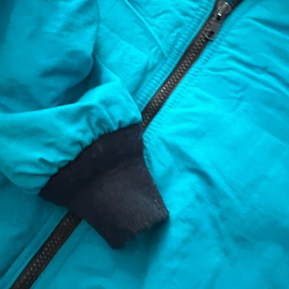 Lands’ End Blue The Squall Medium women’s jacket - Picture 6 of 10